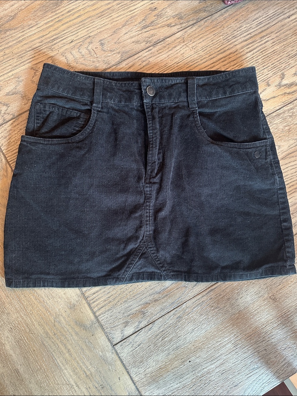 Roxy Java to Lombok Black Corduroy Mini Skirt Size S ERJWK03055 Mended Seam